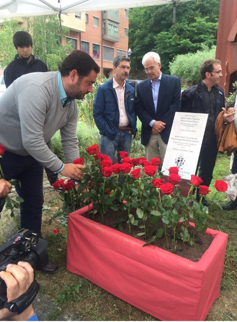 Momento de la ofrenda floral