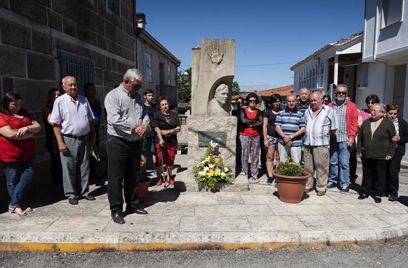 Momento de la ofrenda floral