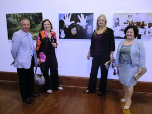 Cristina Cuesta, Patricia Julia Campos Olazaba, Rectora de la USAT y Agata Serrano, también de la USAT.