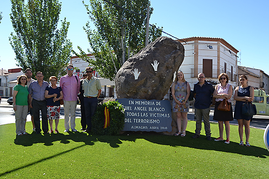 Participantes en el homenaje