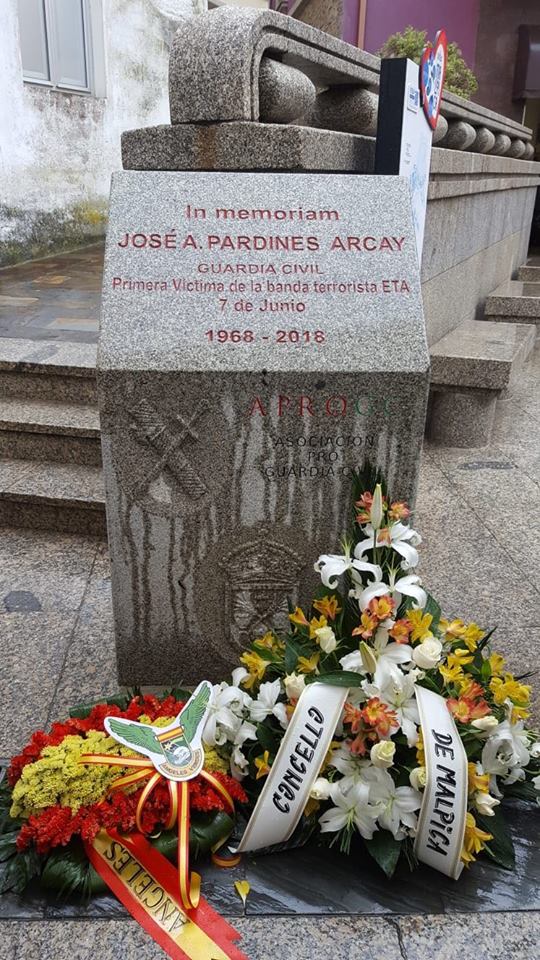 Monumento a José Antonio Pardines en Malpica.